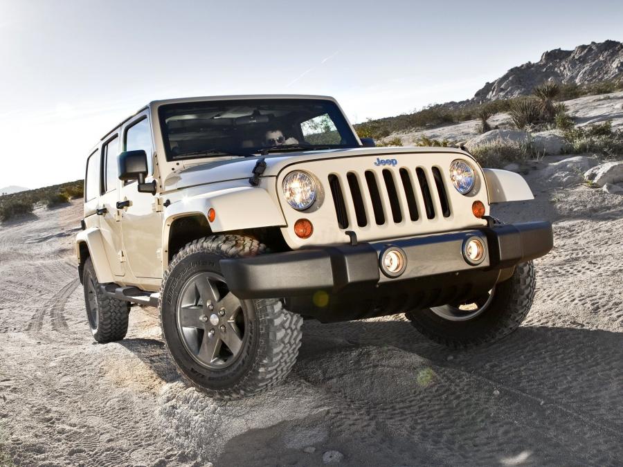  Jeep Wrangler Unlimited Mojave 2011 года  (фото 4 из 46)